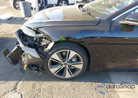 2025 Audi A6 E-Tron Premium Plus z USA, uszkodzony, nr VIN WAU2CAGH4SA018724